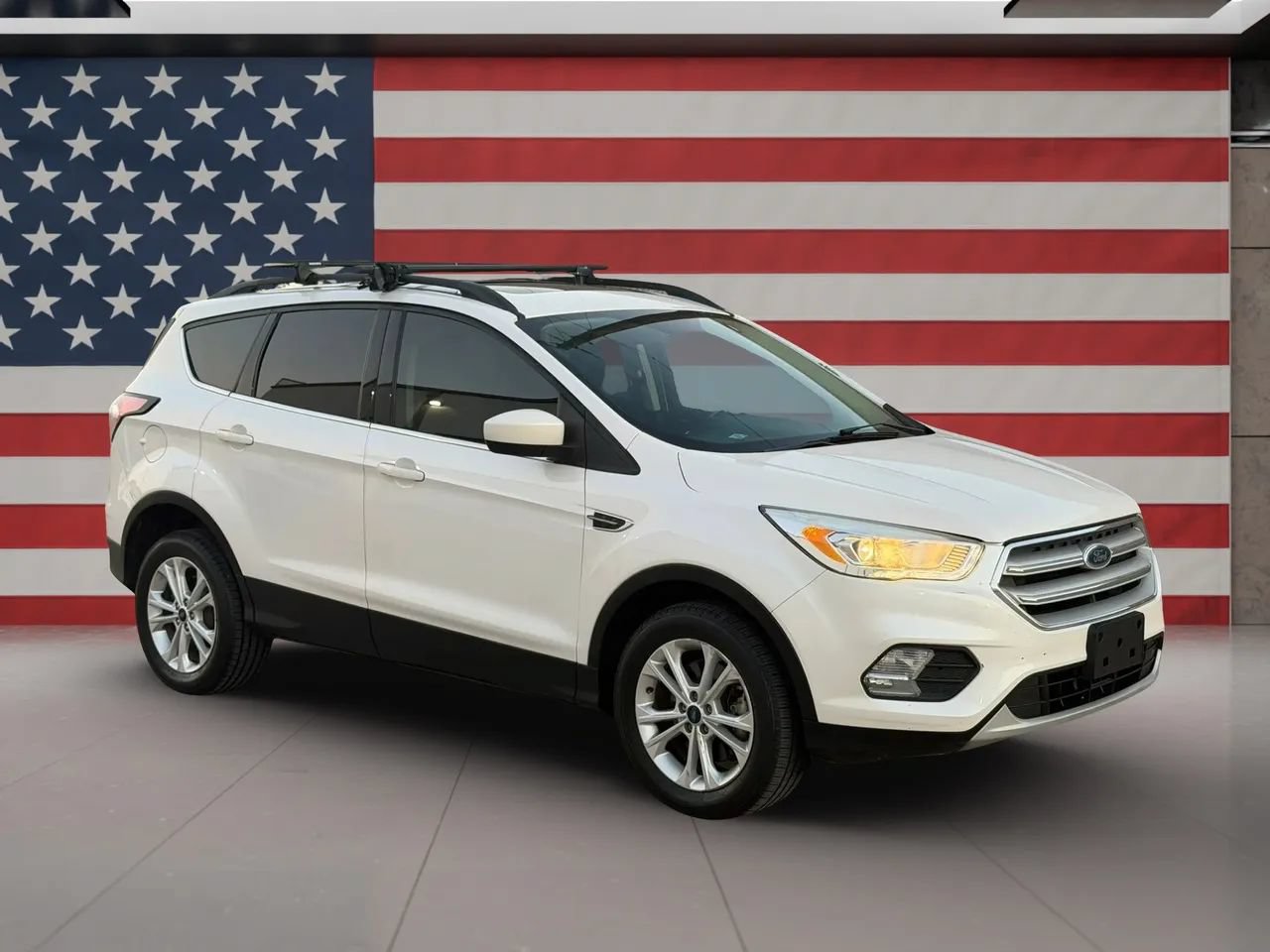 Used 2018 Ford Escape SEL AWD/4WD image 1