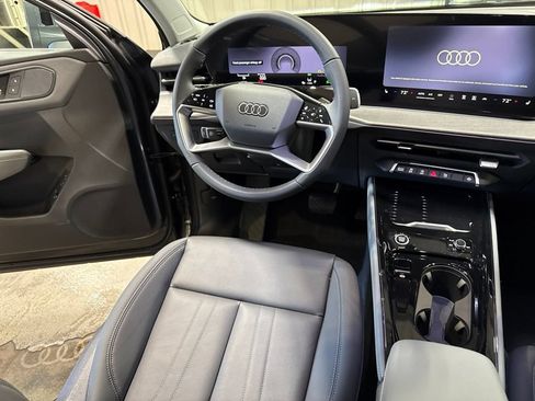 New 2026 Audi Q3 quattro 2.0T AWD/4WD image 25