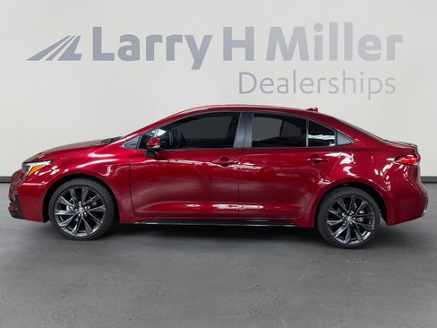 Certified 2026 Toyota Corolla SE w/ SE Package FWD image 2