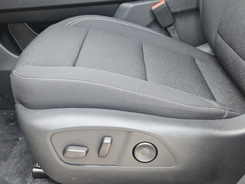 New 2026 Chevrolet Traverse LT w/ Sun and Wheel Package FWD image 17