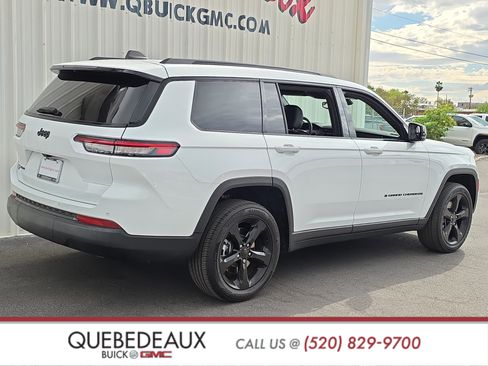 Used 2023 Jeep Grand Cherokee L Laredo image 7