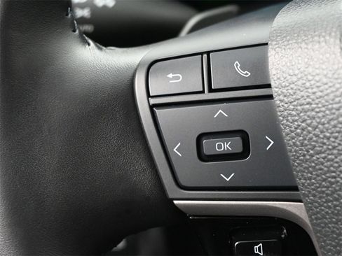 Used 2025 Toyota Camry XSE image 6