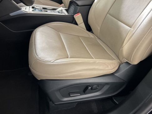 Used 2023 Ford Explorer Limited image 23