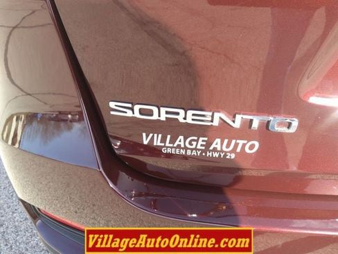 Used 2019 Kia Sorento LX image 34