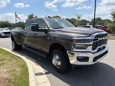 Used 2026 RAM 3500 Tradesman AWD/4WD image 5