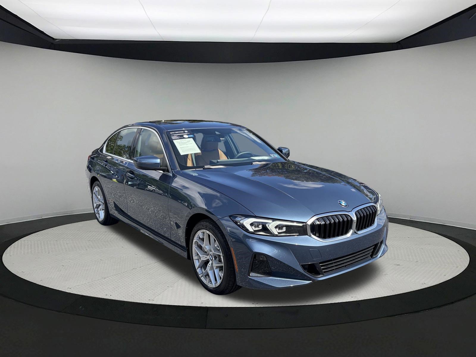 Certified 2025 BMW 330i xDrive Sedan AWD/4WD image 3