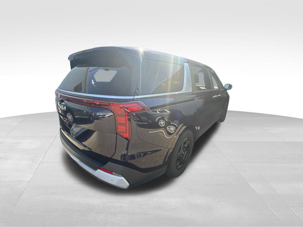 Used 2026 Kia Carnival FWD image 5