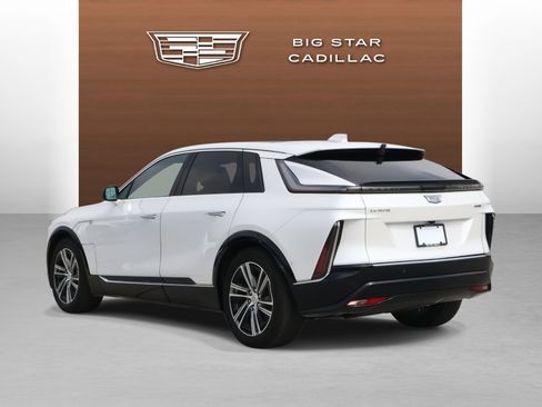 Certified 2024 Cadillac Lyriq Luxury image 3