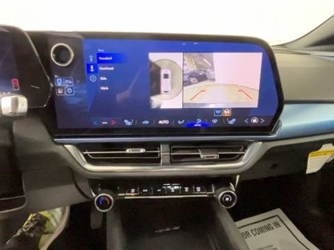Used 2025 Chevrolet Equinox EV LT w/ Convenience Package FWD image 34