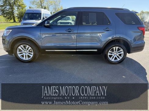 Used 2018 Ford Explorer XLT w/ Equipment Group 201A image 8