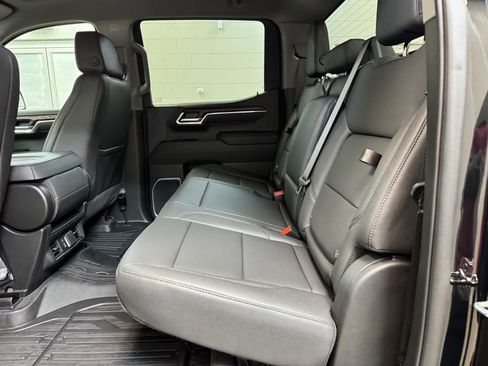 New 2026 GMC Sierra 1500 SLT AWD/4WD image 17