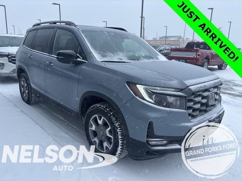 Used 2023 Honda Passport TrailSport image 1
