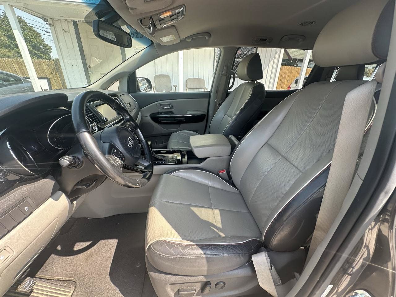 Used 2017 Kia Sedona EX FWD image 9