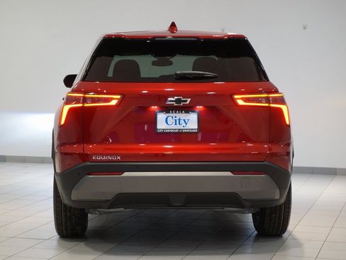 New 2026 Chevrolet Equinox LT image 6