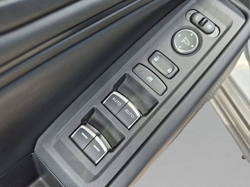 Used 2025 Honda Accord SE image 16
