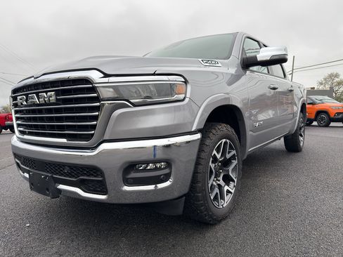 Used 2025 RAM 1500 Laramie image 5