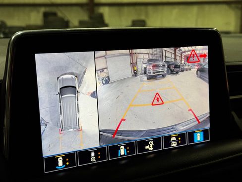 Used 2021 Chevrolet Tahoe Z71 w/ Z71 Signature Package image 34