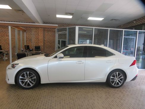 Used 2018 Lexus IS 300 w/ Accessory Package 2 RWD image 71