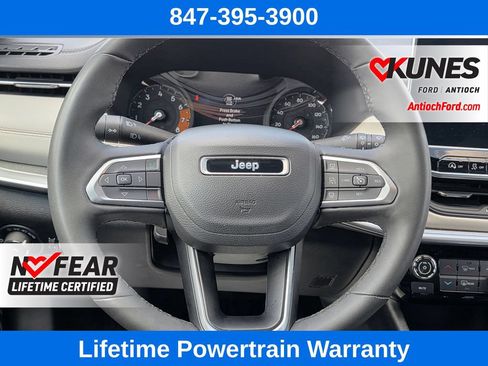 Used 2025 Jeep Compass Limited AWD/4WD image 32