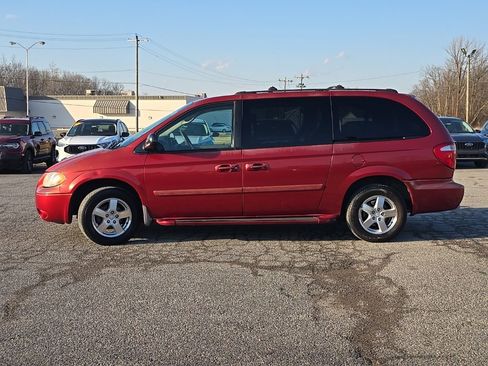 Used 2005 Dodge Grand Caravan SXT w/ Leather Interior Group image 4