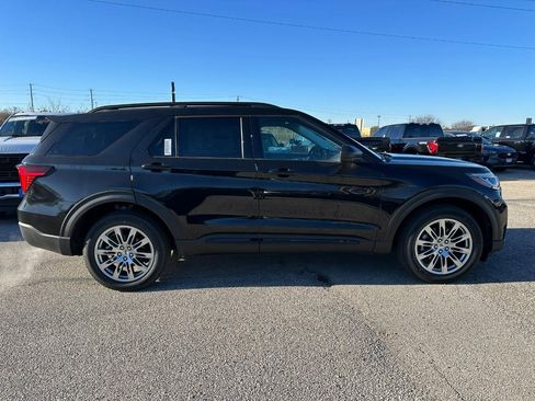 New 2026 Ford Explorer Active w/ Active Comfort Package image 2