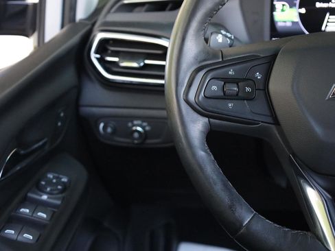 Used 2023 Chevrolet Bolt LT w/ Infotainment Package image 30