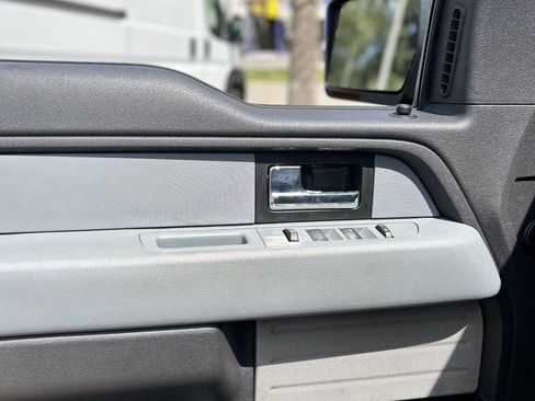 Used 2013 Ford F150 XLT w/ XLT Chrome Pkg image 9