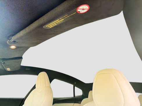 Used 2022 Tesla Model S Plaid image 28