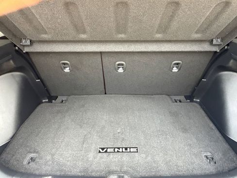Certified 2025 Hyundai Venue Limited FWD image 10