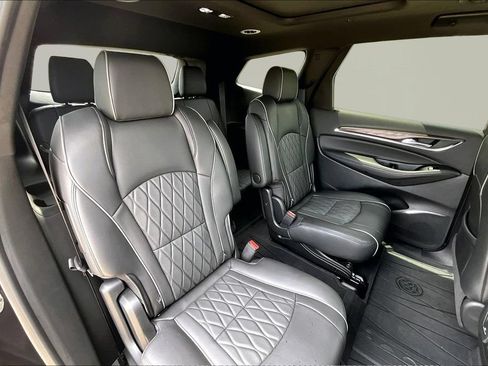 Used 2023 Buick Enclave Avenir w/ Avenir Technology Package AWD/4WD image 27