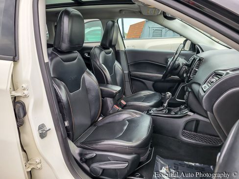 Used 2019 Jeep Compass Limited AWD/4WD image 31