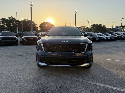 Certified 2026 Kia Sorento SX FWD image 3