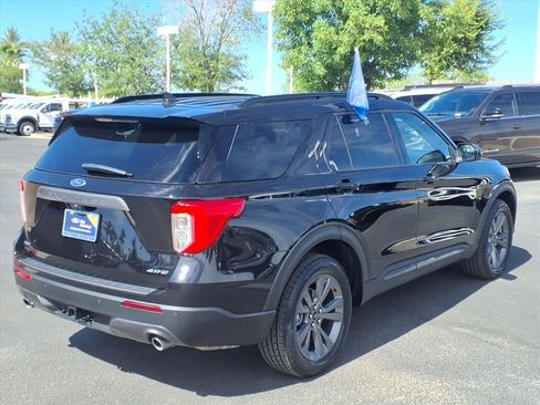 Certified 2022 Ford Explorer XLT w/ Equipment Group 202A image 4