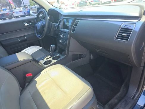 Used 2017 Ford Flex SEL w/ Equipment Group 202A FWD image 10