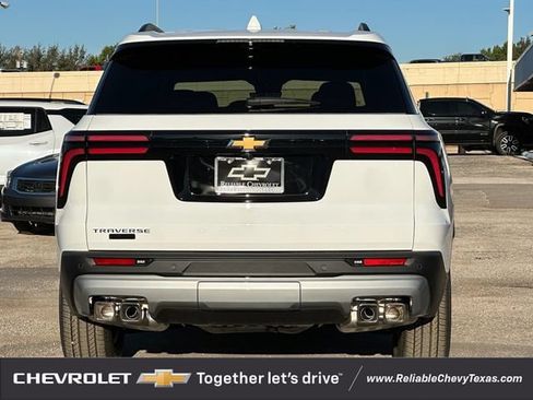 New 2026 Chevrolet Traverse LT FWD image 5