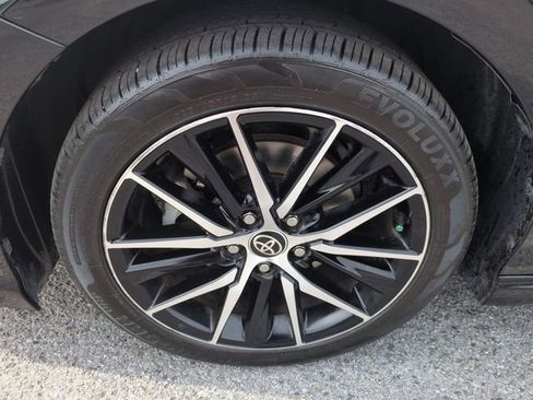 Used 2022 Toyota Camry SE FWD image 10
