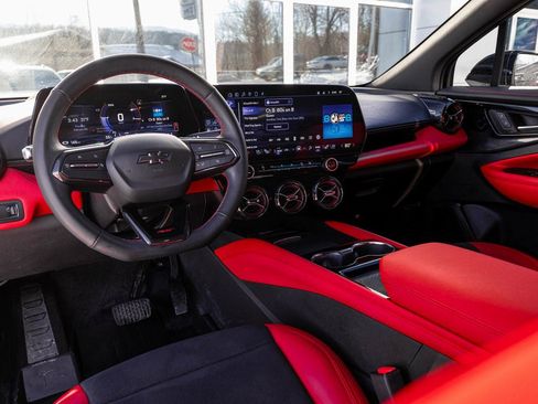 Used 2024 Chevrolet Blazer EV RS image 17