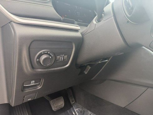 Used 2023 Jeep Grand Cherokee L Laredo AWD/4WD image 13