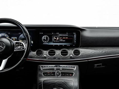 Used 2020 Mercedes-Benz E 350 Sedan image 22