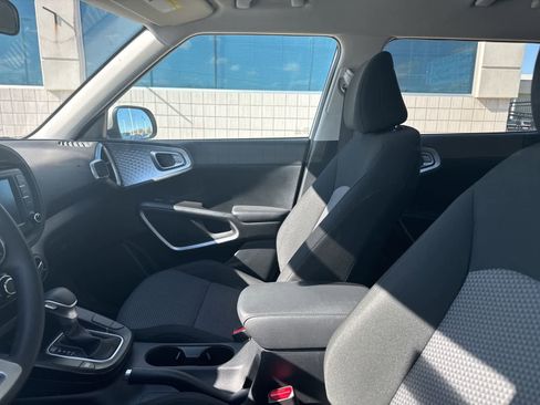 Used 2024 Kia Soul LX w/ Option Group 015 FWD image 29