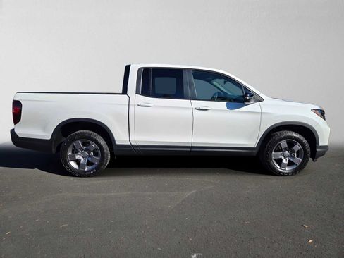 Used 2024 Honda Ridgeline TrailSport image 2