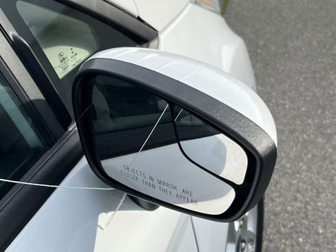 Used 2019 Ford Fiesta SE image 12