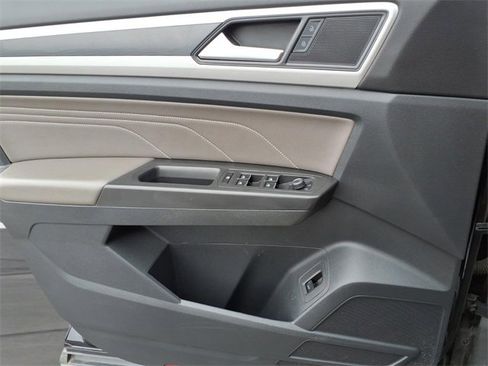 Used 2022 Volkswagen Atlas SEL R-Line image 17