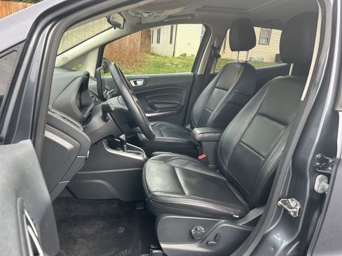 Used 2019 Ford EcoSport SE w/ SE Convenience Package image 11