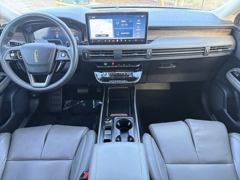 Used 2023 Lincoln Corsair Reserve w/ Equipment Group 202A image 12