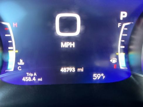 Used 2024 Chrysler Pacifica Limited image 25