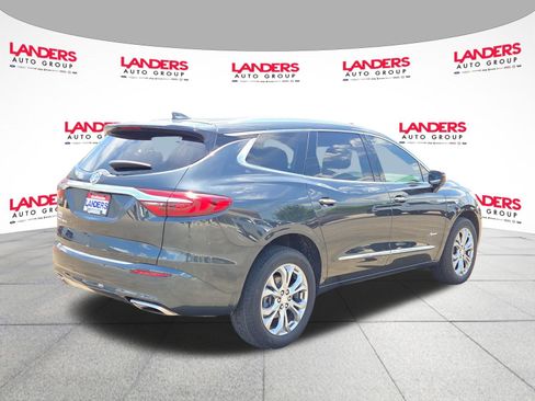 Used 2021 Buick Enclave Avenir w/ Avenir Technology Package FWD image 3