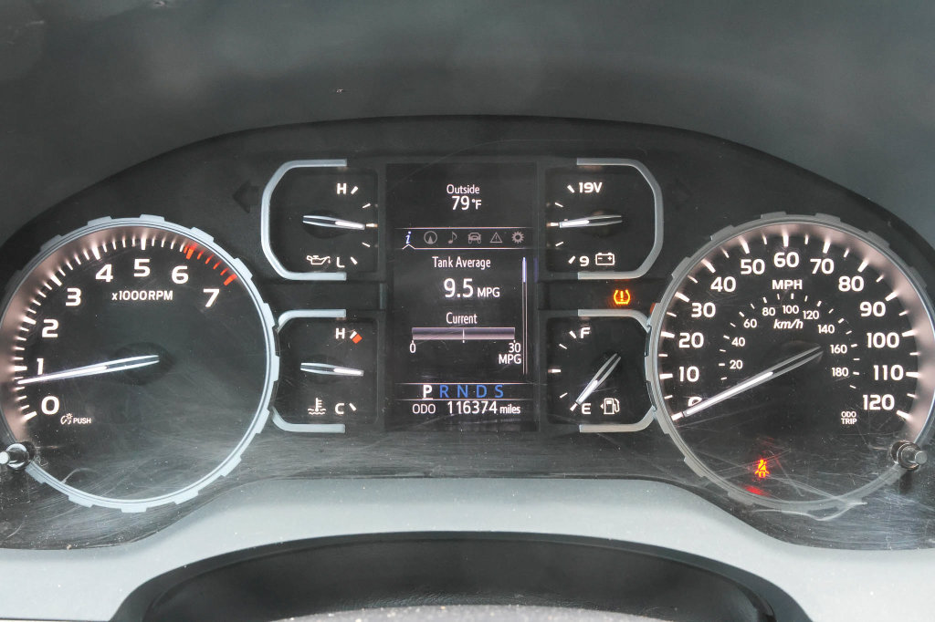 Used 2019 Toyota Tundra SR5 w/ SR5 Upgrade Package AWD/4WD image 32