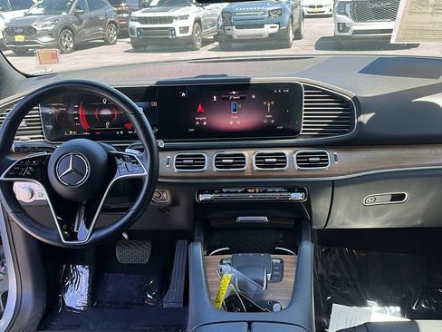 Used 2025 Mercedes-Benz GLE 450 4MATIC image 16