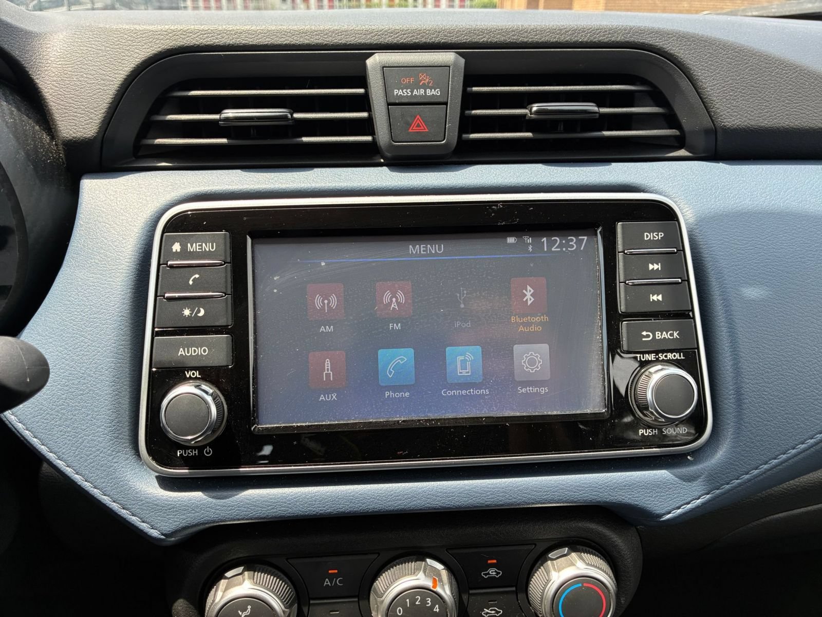Used 2025 Nissan Versa SV FWD image 19